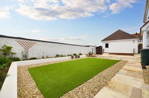 Photo 27- click for photo gallery